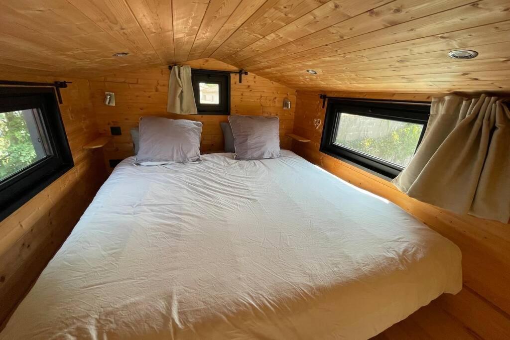 séjour insolite et écologique dans une Tiny house Aigues-Mortes Exterior foto