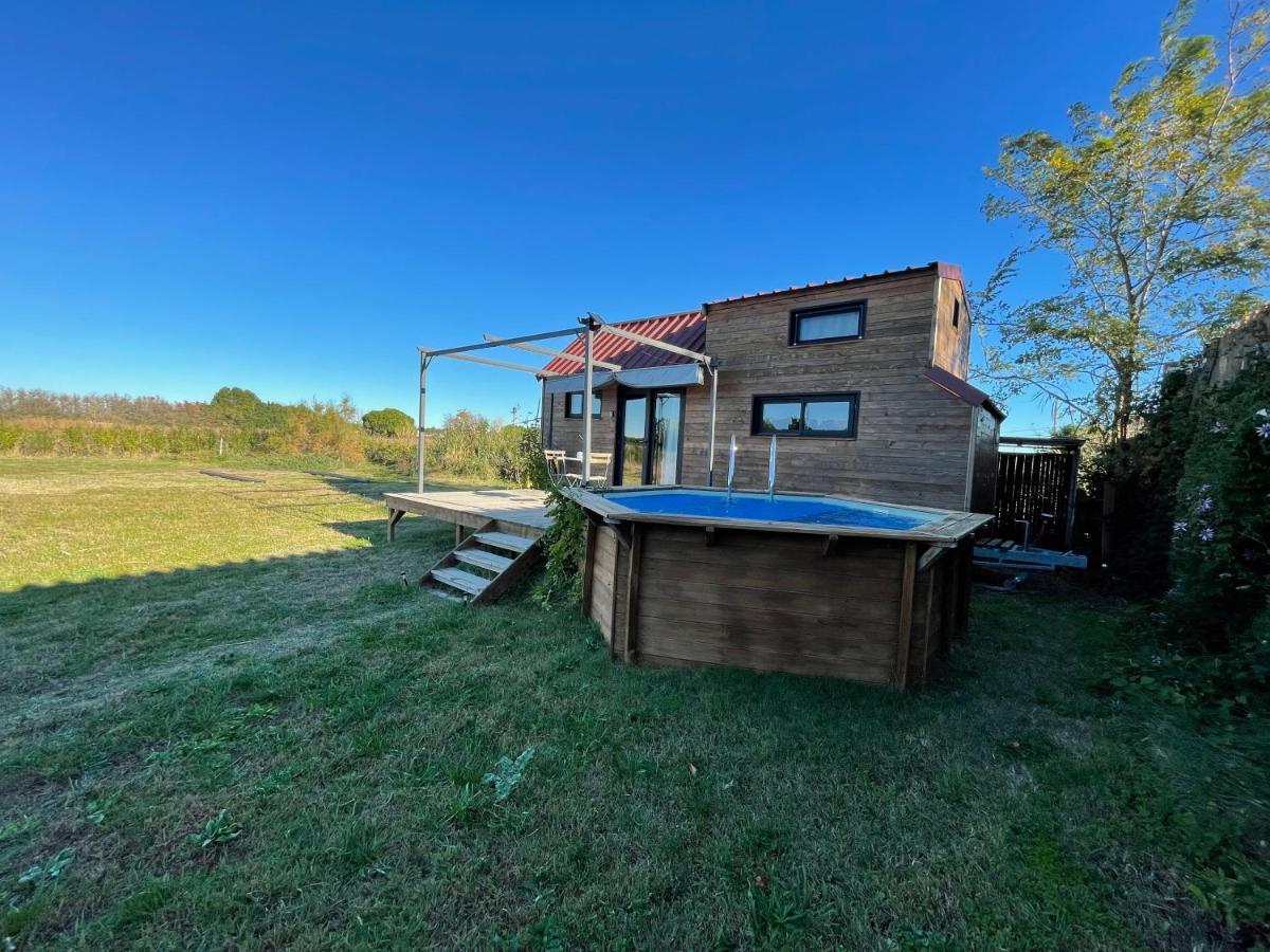 séjour insolite et écologique dans une Tiny house Aigues-Mortes Exterior foto
