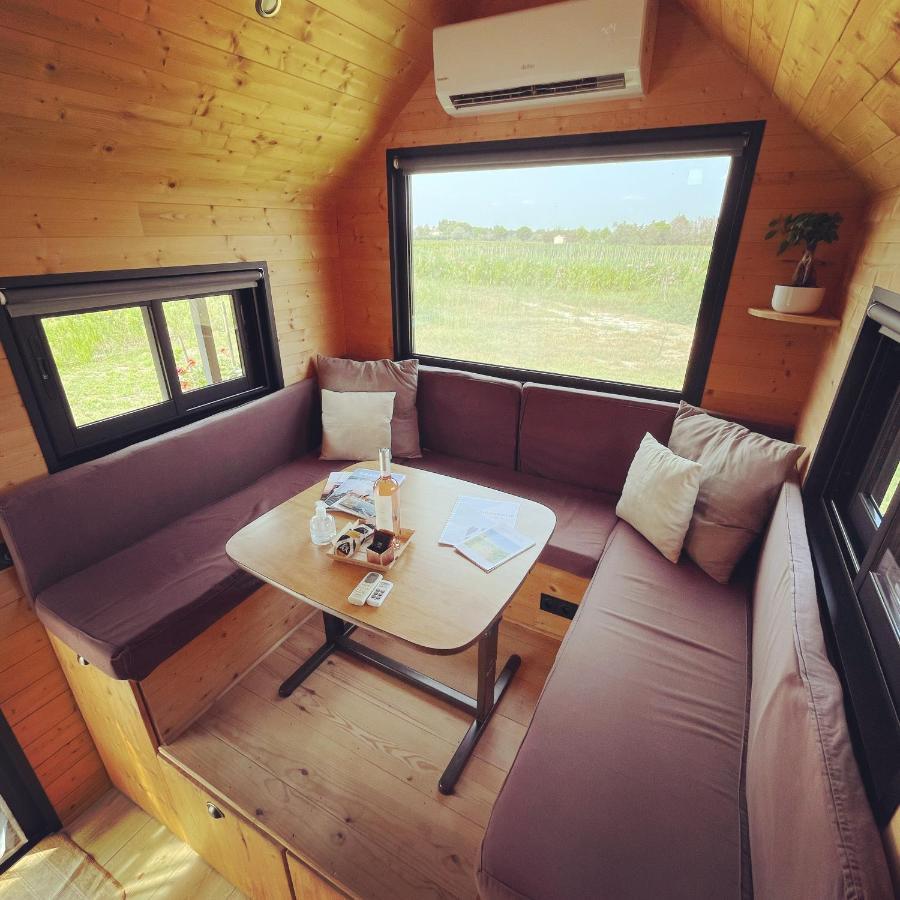 séjour insolite et écologique dans une Tiny house Aigues-Mortes Exterior foto