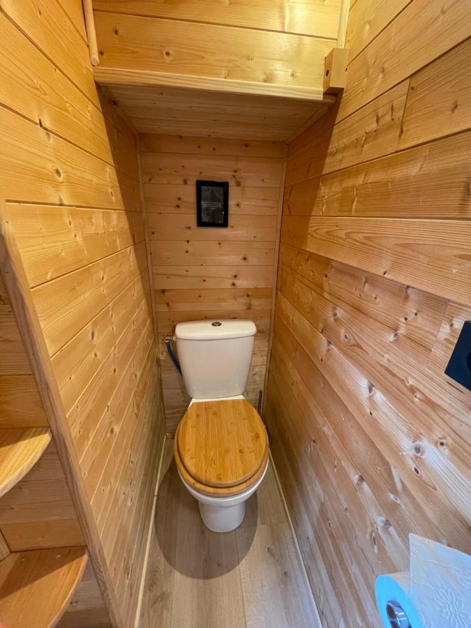séjour insolite et écologique dans une Tiny house Aigues-Mortes Exterior foto